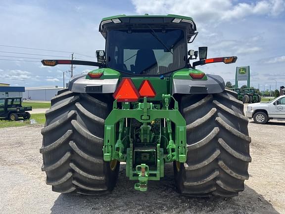 Image of John Deere 8R 410 equipment image 3