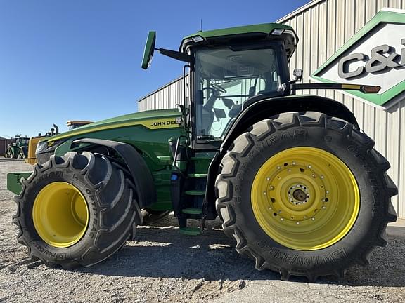 Image of John Deere 8R 410 equipment image 2