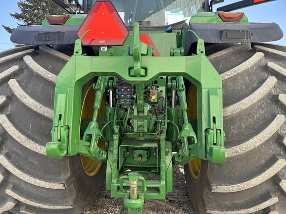 Image of John Deere 8R 410 equipment image 4
