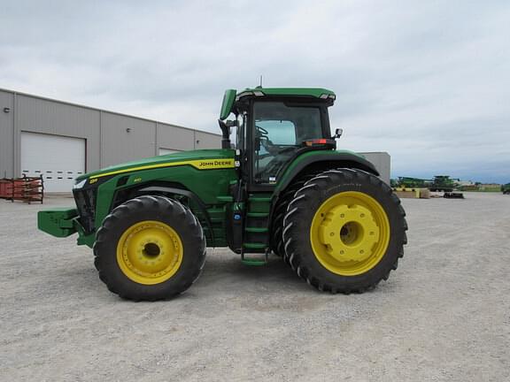 Image of John Deere 8R 410 equipment image 1
