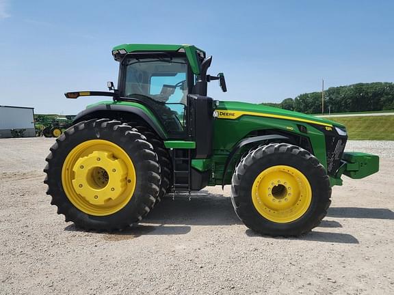 Image of John Deere 8R 410 equipment image 2