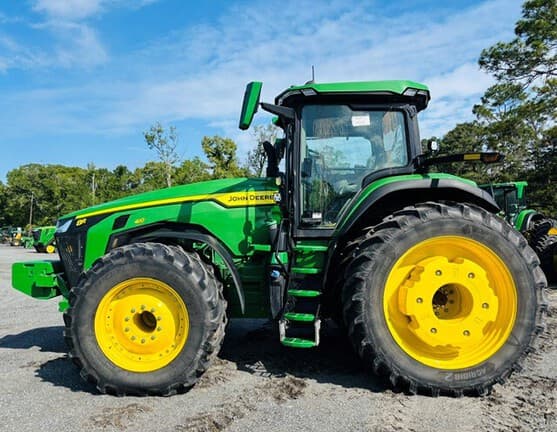 Image of John Deere 8R 410 equipment image 2