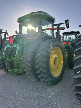Image of John Deere 8R 410 equipment image 2