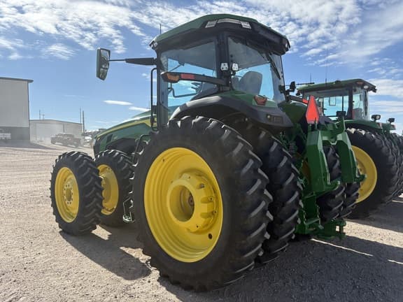 Image of John Deere 8R 410 equipment image 4