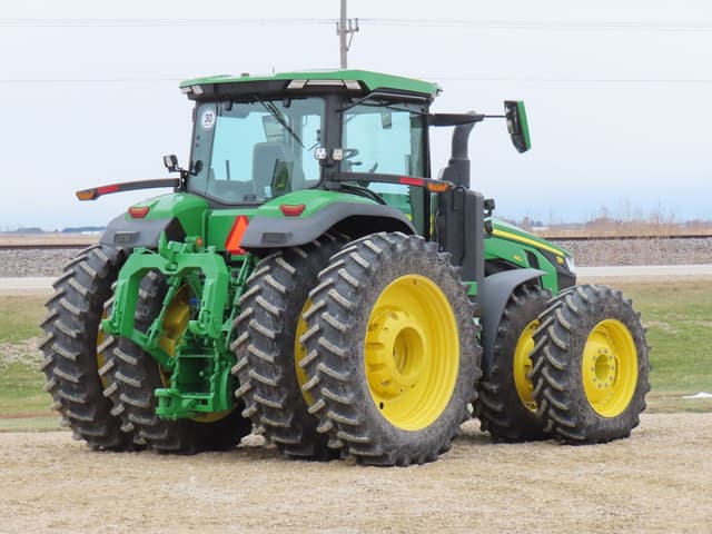 Image of John Deere 8R 410 equipment image 4