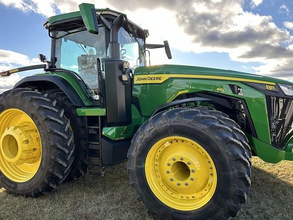 Image of John Deere 8R 410 equipment image 2