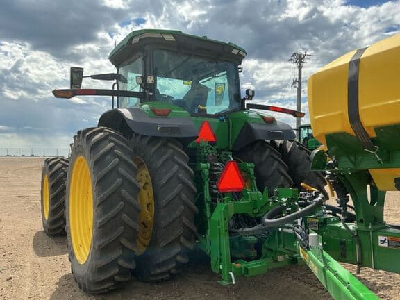 Image of John Deere 8R 410 equipment image 3