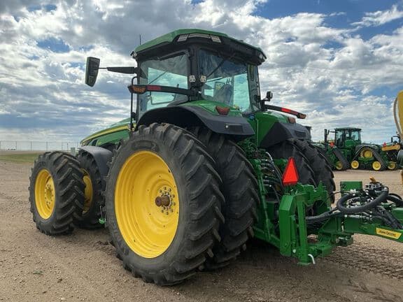 Image of John Deere 8R 410 equipment image 2