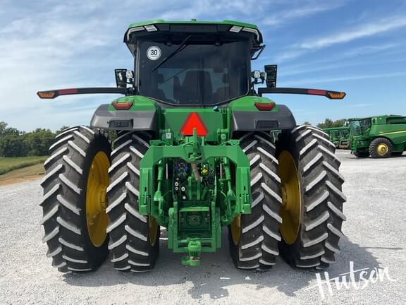 Image of John Deere 8R 410 equipment image 4