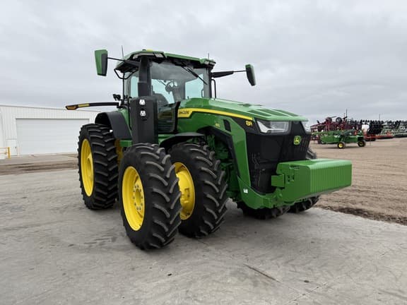 Image of John Deere 8R 410 equipment image 2