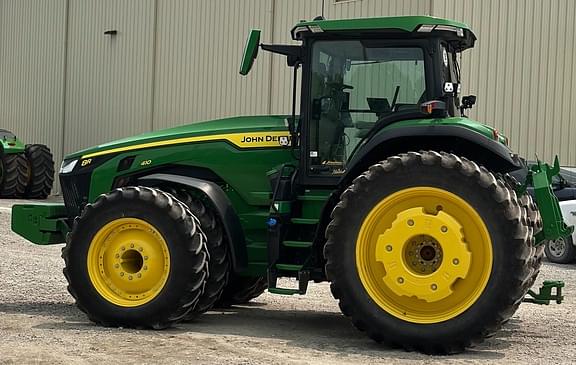 Image of John Deere 8R 410 equipment image 4