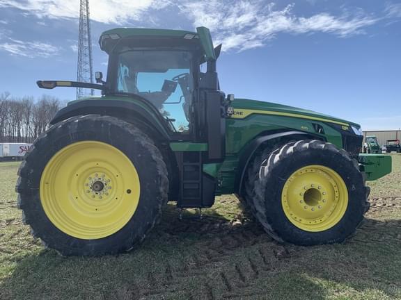 Image of John Deere 8R 410 equipment image 4