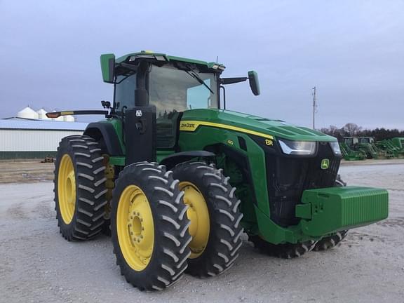 Image of John Deere 8R 410 equipment image 2