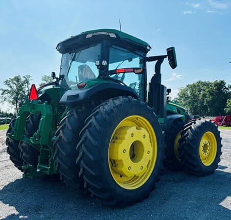 Image of John Deere 8R 410 equipment image 4