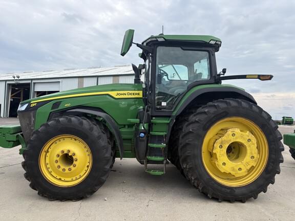 Image of John Deere 8R 410 equipment image 4
