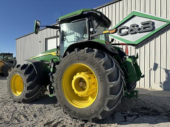 Image of John Deere 8R 410 equipment image 2