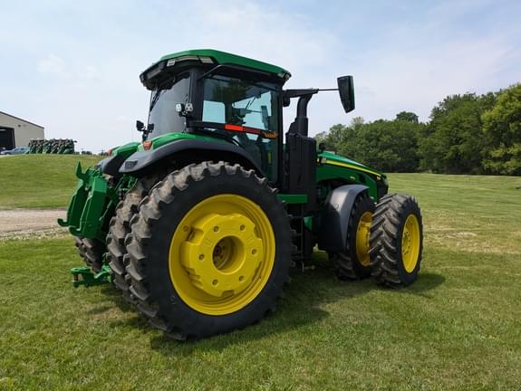 Image of John Deere 8R 410 equipment image 4