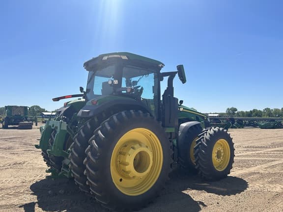 Image of John Deere 8R 410 equipment image 4