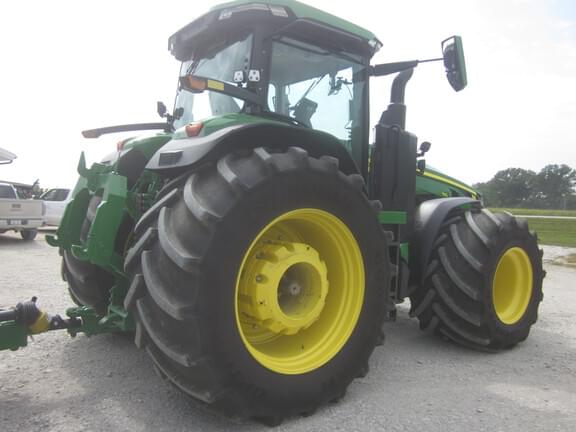 Image of John Deere 8R 410 equipment image 2