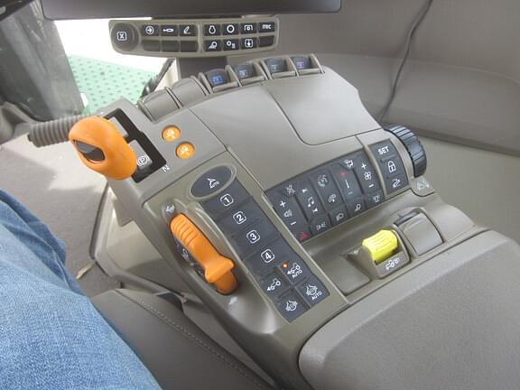 Image of John Deere 8R 410 equipment image 4