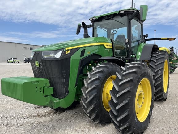 Image of John Deere 8R 410 Primary image