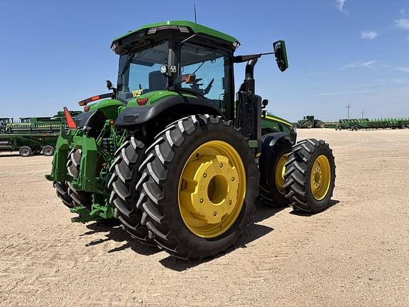 Image of John Deere 8R 410 equipment image 4