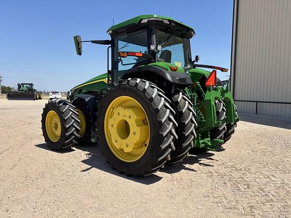 Image of John Deere 8R 410 equipment image 2