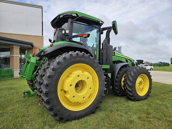 Image of John Deere 8R 410 equipment image 4