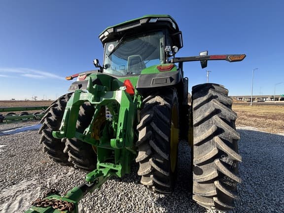 Image of John Deere 8R 410 equipment image 4