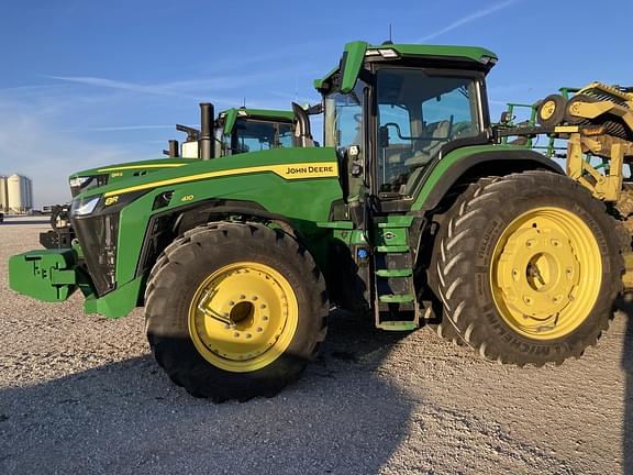 Image of John Deere 8R 410 equipment image 2