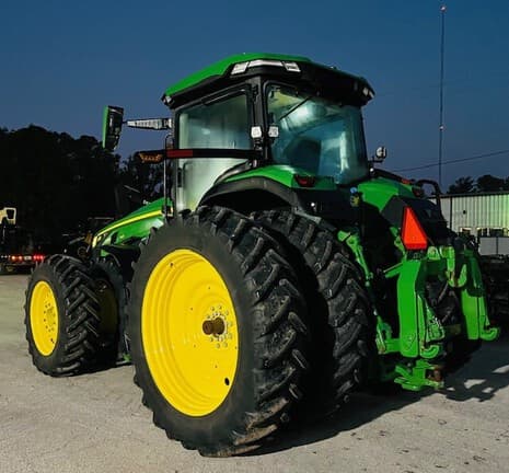 Image of John Deere 8R 410 equipment image 2