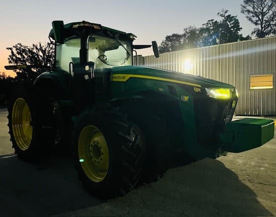 Image of John Deere 8R 410 equipment image 4