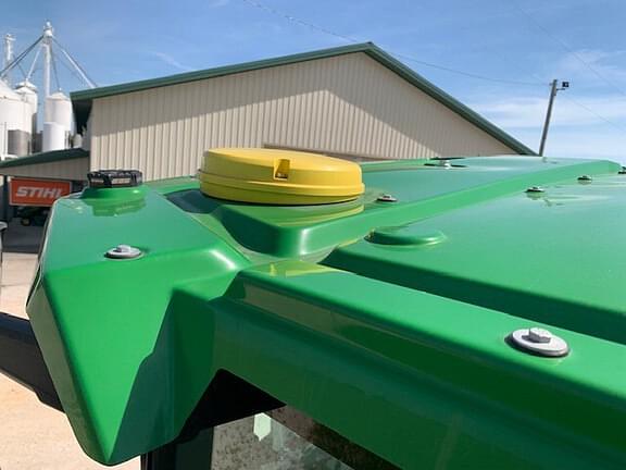 Image of John Deere 8R 410 equipment image 4