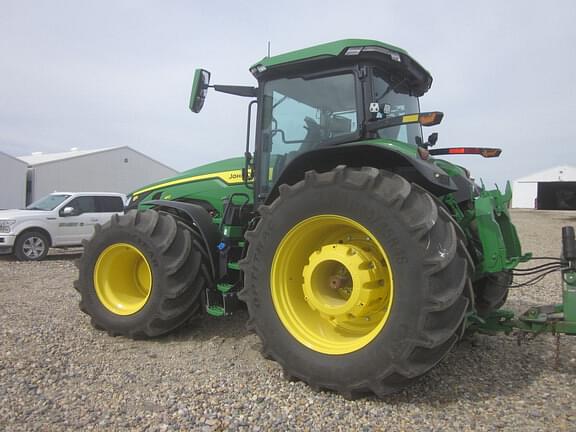 Image of John Deere 8R 410 equipment image 2