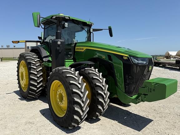 Image of John Deere 8R 410 equipment image 2