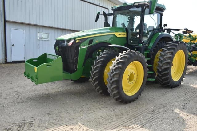 Image of John Deere 8R 410 equipment image 2