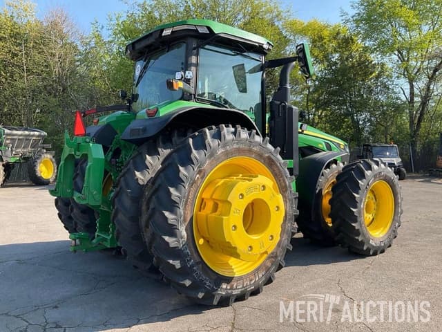 Image of John Deere 8R 410 equipment image 4