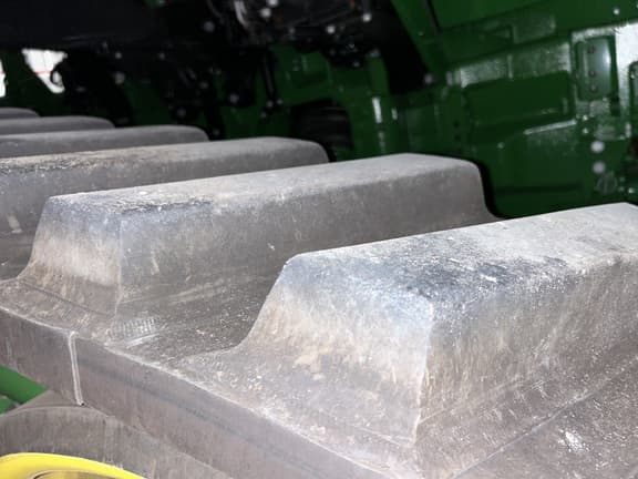 Image of John Deere 8RT 340 equipment image 3