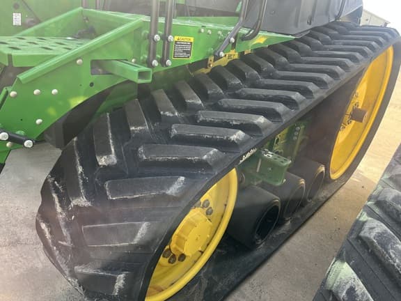 Image of John Deere 8RT 340 equipment image 2