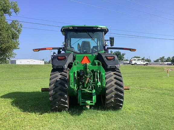 Image of John Deere 8RT 370 equipment image 4