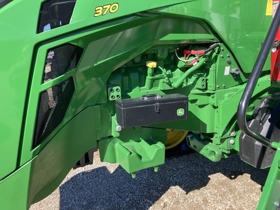 Image of John Deere 8RT 370 equipment image 2
