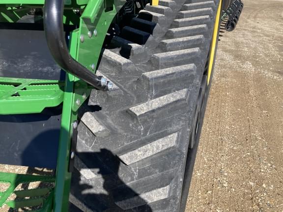 Image of John Deere 8RT 370 equipment image 3