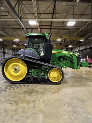 Image of John Deere 8RT 370 equipment image 2