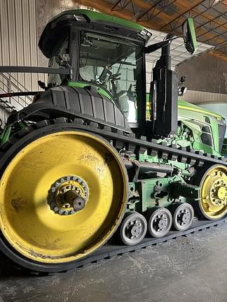 Image of John Deere 8RT 370 equipment image 2