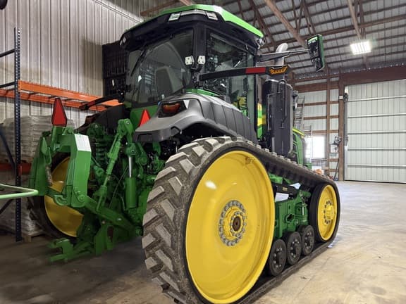 Image of John Deere 8RT 370 equipment image 2
