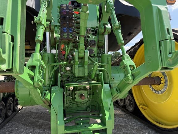 Image of John Deere 8RT 370 equipment image 4