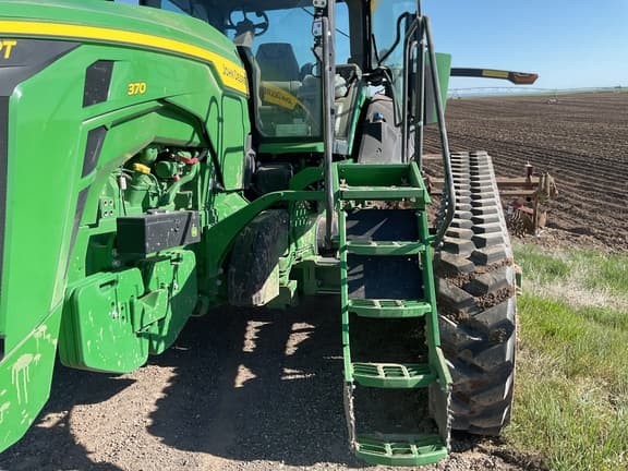 Image of John Deere 8RT 370 equipment image 4