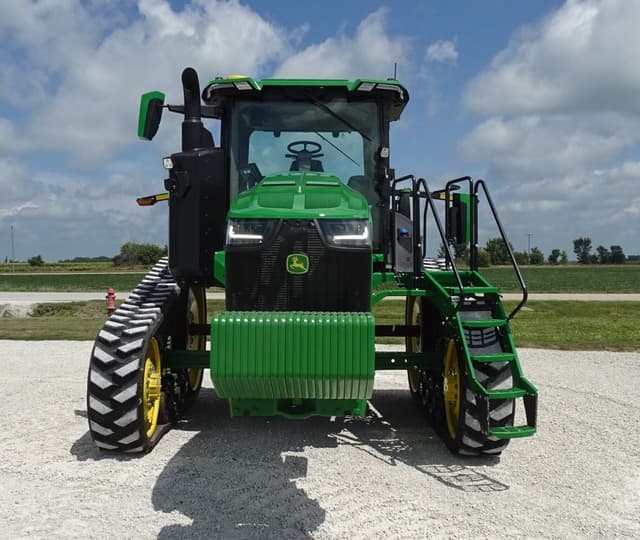 Image of John Deere 8RT 370 equipment image 4