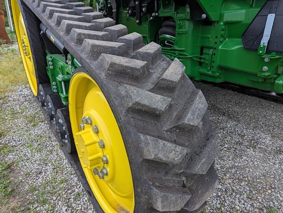 Image of John Deere 8RT 370 equipment image 4