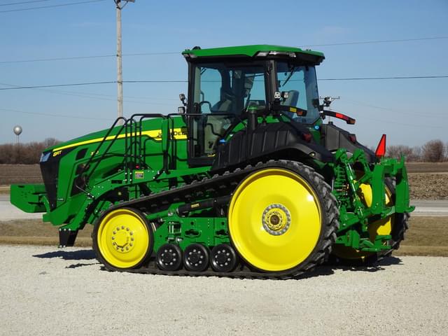 Image of John Deere 8RT 370 equipment image 2